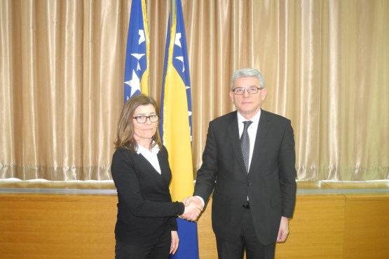 Zamjenik predsjedavajuće Predstavničkog doma Parlamentarne skupštine BiH Šefik Džaferović razgovarao s ambasadoricom R Slovenije u BiH